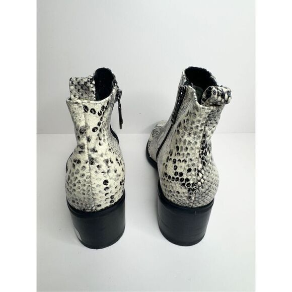 Blondo Ankle Booties Size 6 Snakeskin Embossed Leather Waterproof Block Heel NEW - Picture 6 of 9